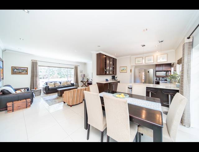 4 BEDROOM HOUSE FOR SALE IN BEACON BAY